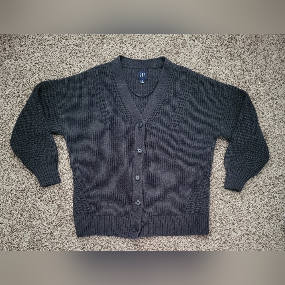 GAP Gray Cardigan Sweater V-Neck Ribbed Knit